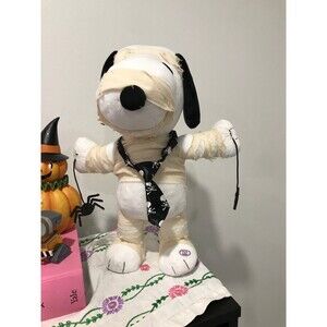 Snoopy Peanuts Halloween mummy